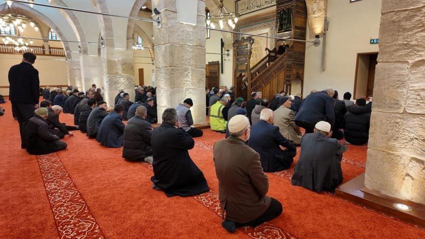 6 Şubat depremlerinde hasar görmüştü! Kahramanmaraş Ulu Cami yeniden ibadete açıldı