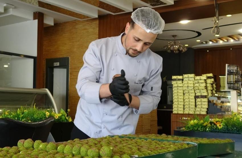 Gaziantep'te bayrama özel tatlar: Yoğun mesai harcanıyor