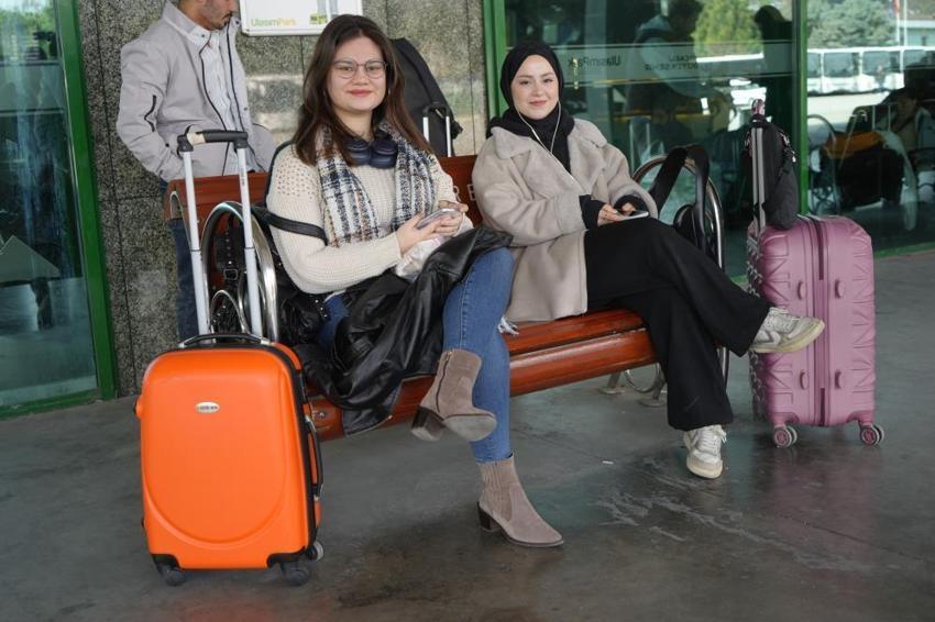 Kocaeli'de otogarda bayram yoğunluğu! Biletler günler öncesinden tükendi, fiyatlar uçtu