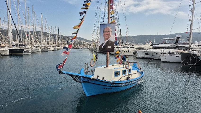 Bodrum'da 65 yıl önce inşa edilen tirhandiline gözü gibi bakıyor