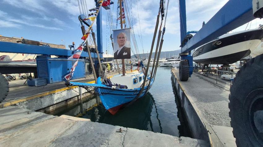 Bodrum'da 65 yıl önce inşa edilen tirhandiline gözü gibi bakıyor