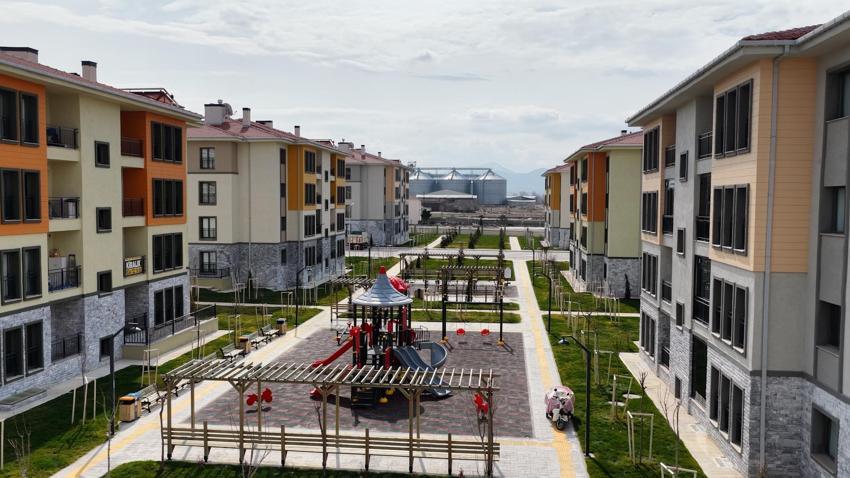Konya'da çifte bayram! Bakan Murat Kurum paylaştı, 127 aile yeni yuvasına kavuştu
