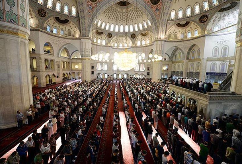 Ramazan bayram namazı saat kaçta? İşte il il bayram namazı saatleri ve bayram namazı kılınışı