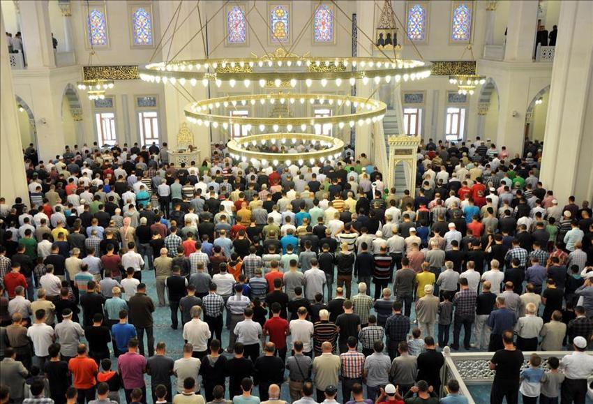 Ramazan bayram namazı saat kaçta? İşte il il bayram namazı saatleri ve bayram namazı kılınışı