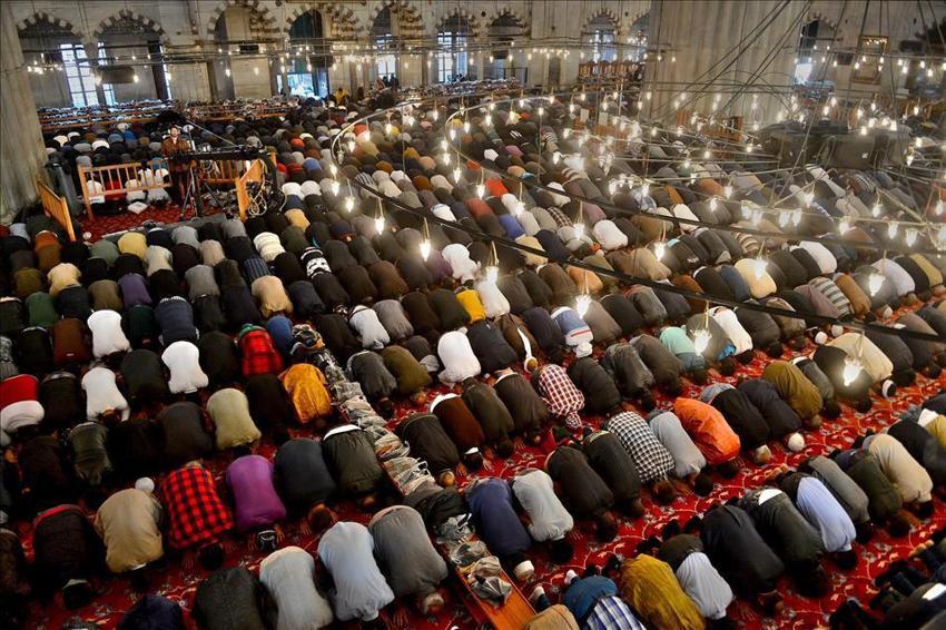 Ramazan bayram namazı saat kaçta? İşte il il bayram namazı saatleri ve bayram namazı kılınışı