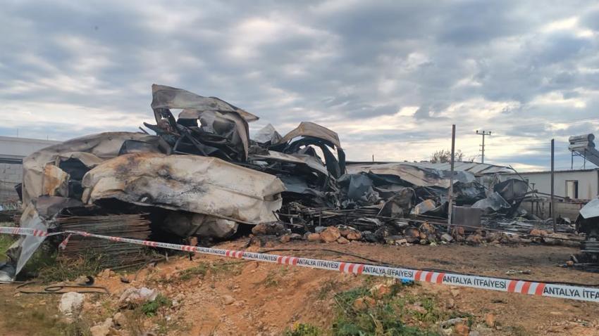 Antalya'da yangın faciası! 5'i çocuk 6 kişi hayatını kaybetti