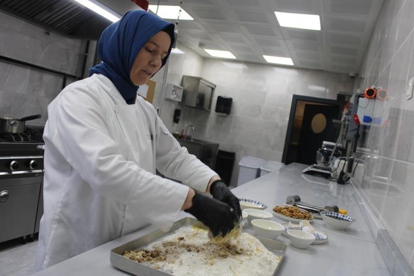 Kayseri'de bayramda en çok Nevzine tatlısı tüketiliyor!