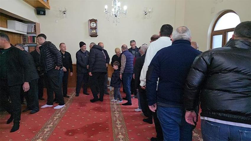 Denizli'de küslerin barıştığı bayramlaşma halkası geleneği yaşatıldı