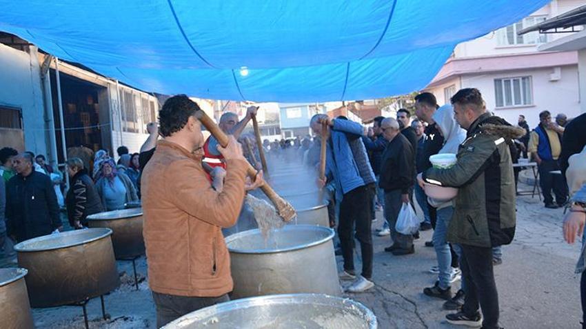 Nazilli'de 400 yıldır devam eden bayram geleneği! 20 bin kişinin katılımı ile rekor kırıldı: Arife gününden başlıyor, imece usulü ile kazanlar kaynatılıyor