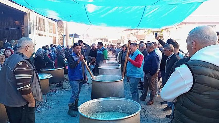 Nazilli'de 400 yıldır devam eden bayram geleneği! 20 bin kişinin katılımı ile rekor kırıldı: Arife gününden başlıyor, imece usulü ile kazanlar kaynatılıyor