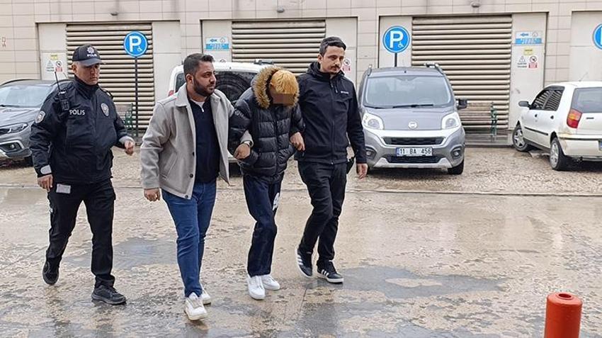 Bursa'da üstü çıplak halde camide dans eden genç gözaltına alındı