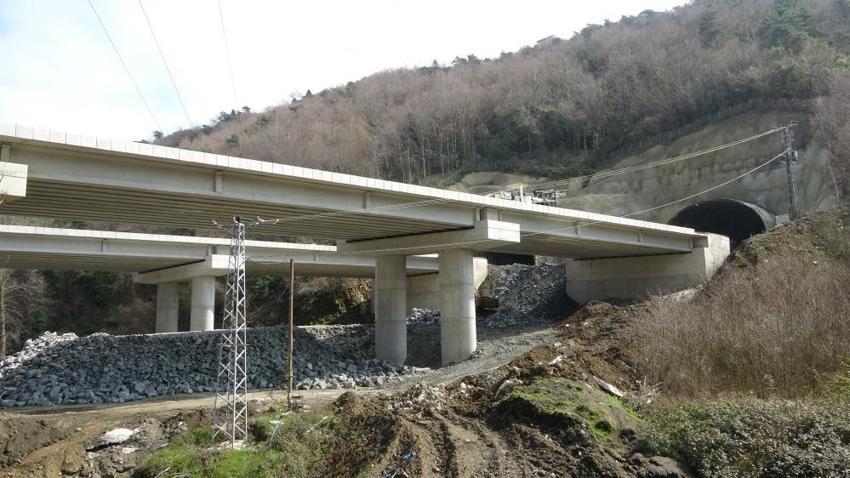 Trabzon'da trafik çilesi sona eriyor! 43 kilometrelik uzunlukta, sahil yoluna nefes aldıracak