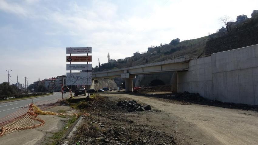 Trabzon'da trafik çilesi sona eriyor! 43 kilometrelik uzunlukta, sahil yoluna nefes aldıracak