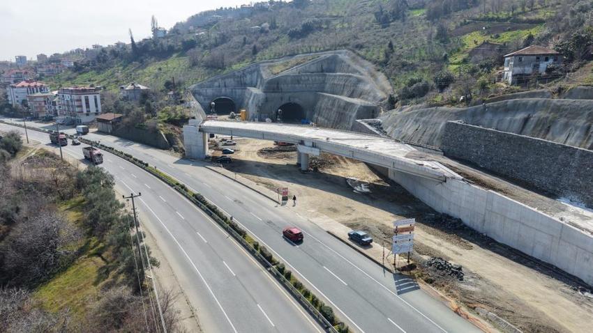 Trabzon'da trafik çilesi sona eriyor! 43 kilometrelik uzunlukta, sahil yoluna nefes aldıracak