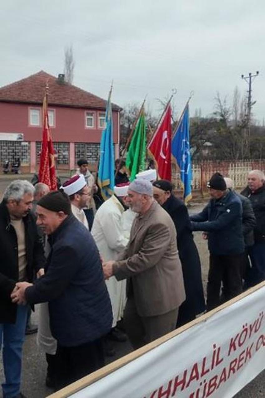 Anadolu erenlerinin mirası Sivas'ta yeniden canlandı! Yarım asır sonra Şeyh Halil Sancağı meydana çıktı