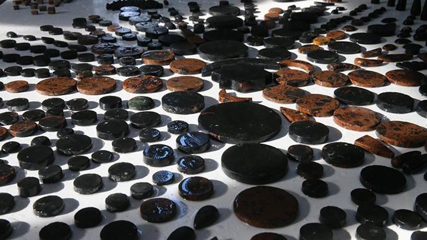 Siyah Obsidyen taşından üretiyorlar: Sarıkamış’tan geliyor doğal aynaya dönüşüyor!