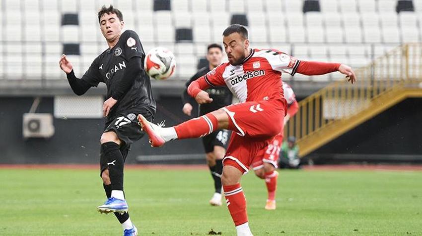 Manisa FK'de play-off sirenleri çalıyor! Umutları son maçlara doğru tükeniyor