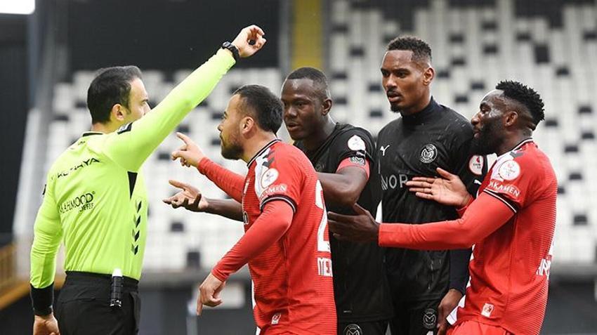 Manisa FK'de play-off sirenleri çalıyor! Umutları son maçlara doğru tükeniyor