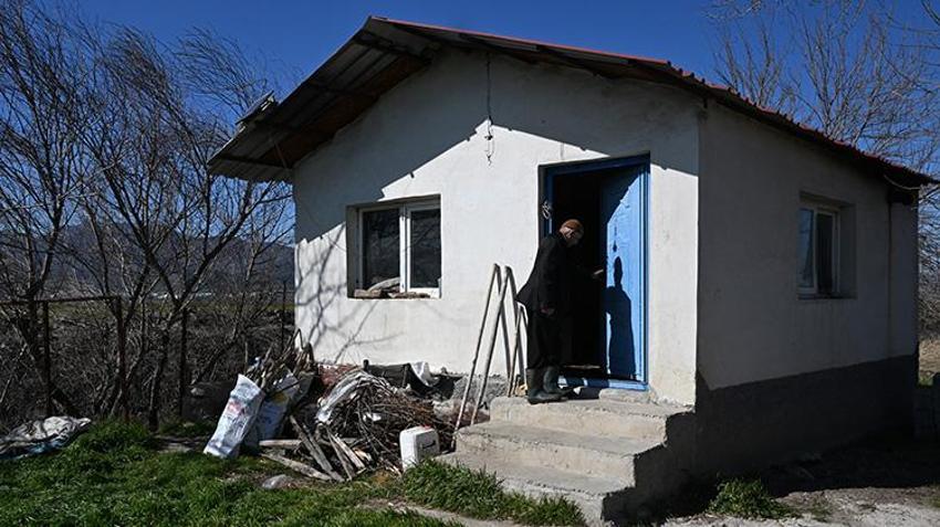 Gavur Gölü su tutunca o da döndü! Yerli Robinson 10 yıl sonra ilk kez kayığıyla göle açıldı