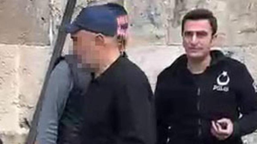 Bolu'da kuyumcudaki yoğunluğu görüntüleyen gazeteci darbedildi: 'Sen bizim ekmeğimizle mi oynuyorsun?'