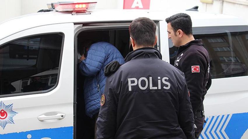 Bolu'da kuyumcudaki yoğunluğu görüntüleyen gazeteci darbedildi: 'Sen bizim ekmeğimizle mi oynuyorsun?'