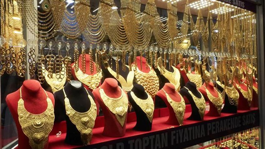Kapalıçarşı'da altın izdihamı! Altın fiyatı düştü kuyruk uzadı