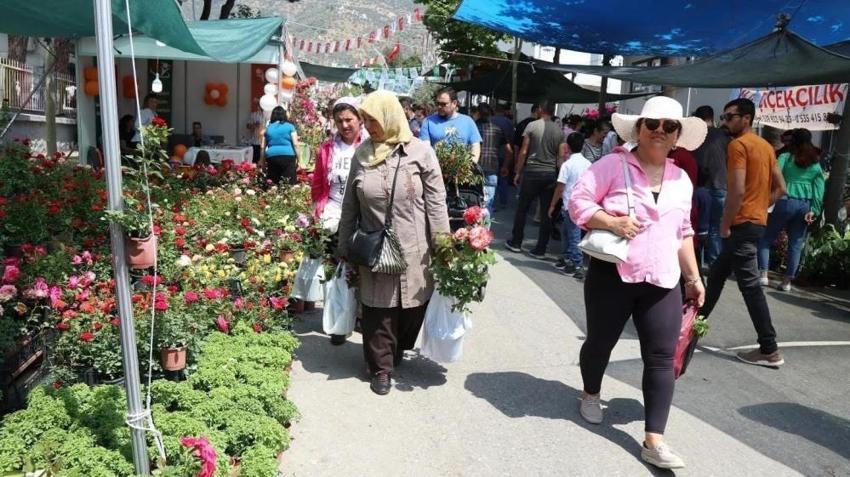 Doğa ve çiçek tutkunları Bayındır'da buluşuyor: Geri sayım başladı
