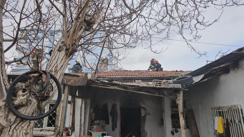Kayseri'de gizemli olay: Ev yandı, 6 aylık bebek kurtarıldı