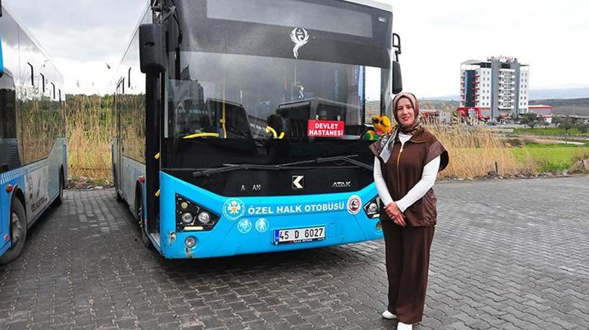 Yıllardır hayalini kurduğu mesleği eline aldı, ilçenin ilk kadın otobüs şoförü oldu