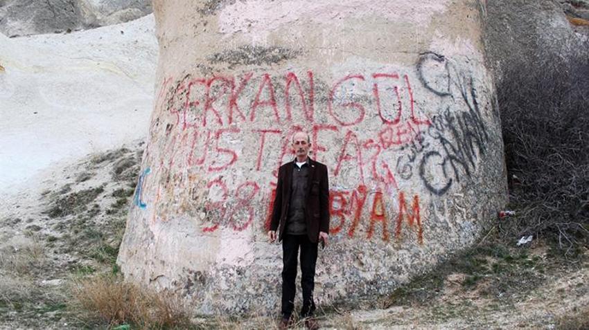 Kayseri'de 40 peri bacası tahrip edildi! Her yerine sprey boya ile saldırdılar
