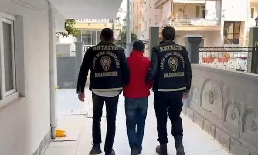 Antalya'da 4 kişiyi dolandırdılar! Promosyon vaadiyle kandırdılar