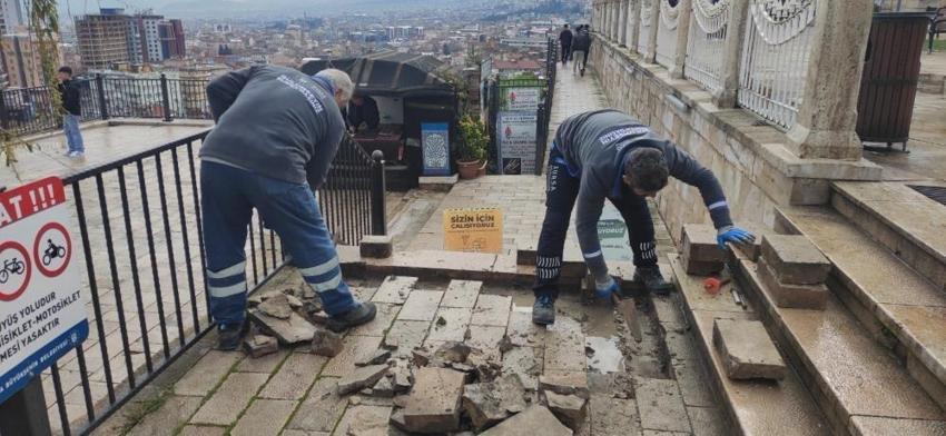 Bursa'da belediyeden kritik karar! Tarihi meydanda yaptılar