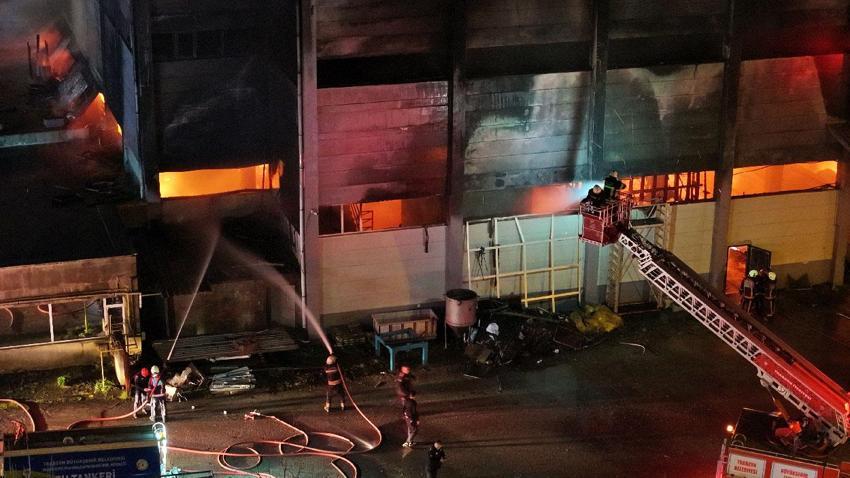 Trabzon'da fındık fabrikasında korkutan yangın