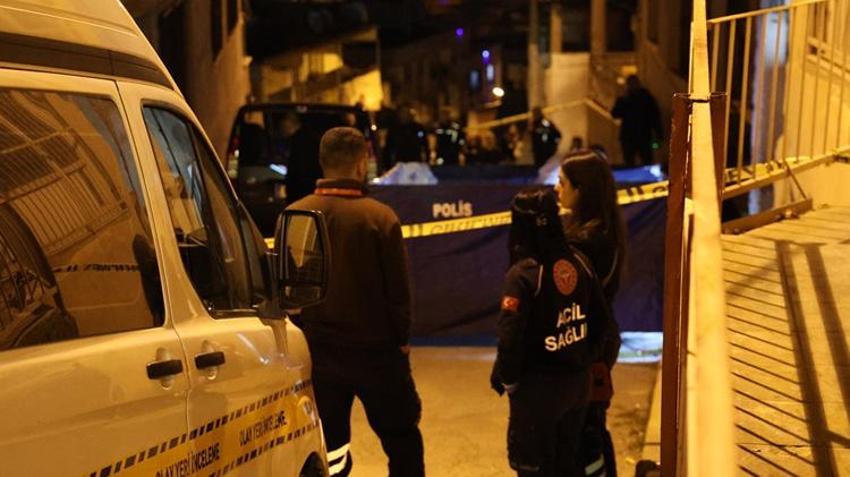 İzmir'de kan donduran olay! Çocuklarının annesini sokak ortasında katletti