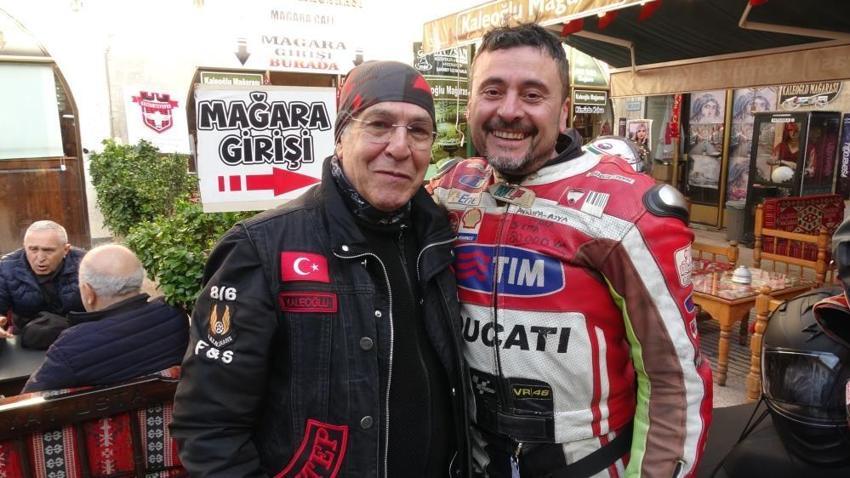 Avrupa'dan Mekke'ye iki teker üstünde Umre yolculuğu! Kar ve yağmuru aşıp Gaziantep'e ulaştılar