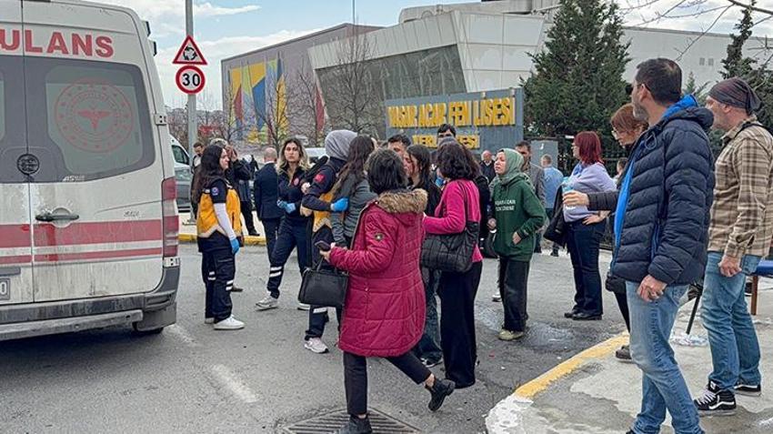 Beylikdüzü'nde korkutan patlama! Fen lisesinde 4 öğrenci yaralandı