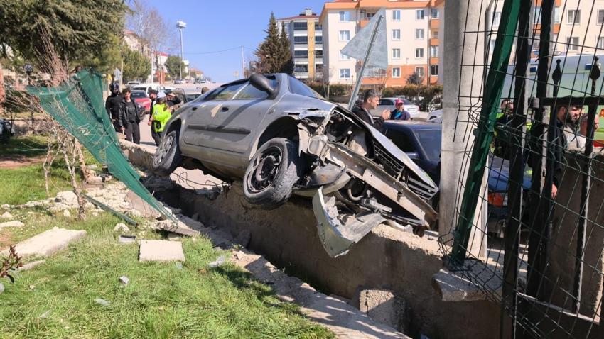 İnegöl'de el freni çekilmeyen otomobilin çarptığı Öykü’nün ardından dedesi de hayatını kaybetti