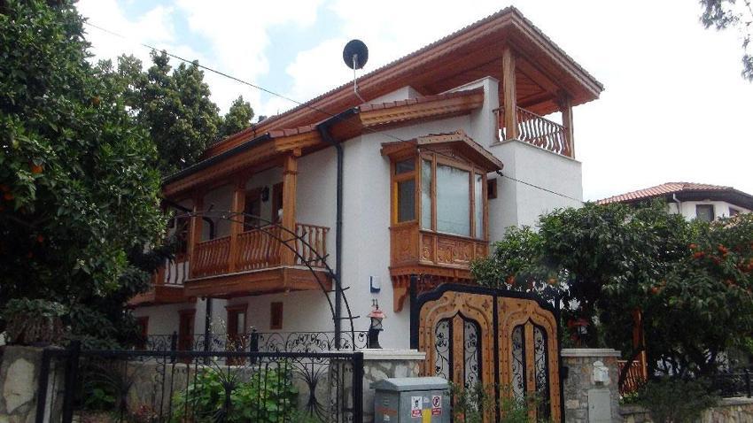 Laboratuvar sonuçları olumlu geldi, geleneksel Akyaka mimarisi ile yapılan konaklama tesisleri kapanmaktan kurtuldu