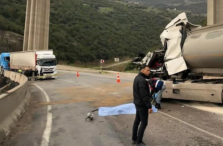 Gaziantep'te korkunç kaza! Kafa kafaya çarpıştılar