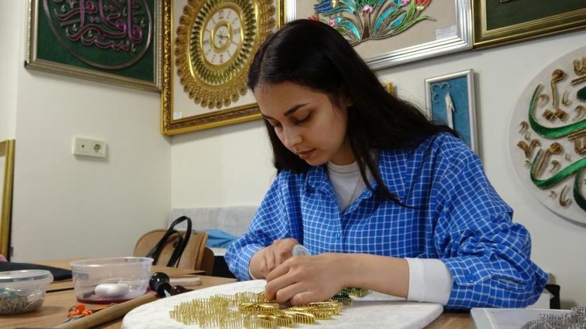 Şahinbeyli kadınlar hayallerini ilmek ilmek örüyor! binlerce çivi sanata, sabır kazanca dönüşüyor