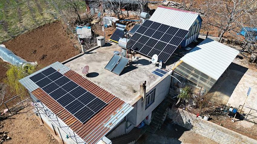 Osmaniye'de bu köyde 30 ev kendi elektriğini üretiyor! Devlet desteği ile hayata geçirdiler: Elektrik fatura ödeme dönemi bitti