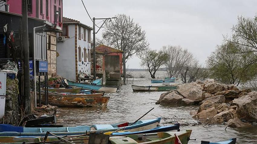 Bursa'nın incisi Gölyazı'da alarm: Küçük Venedik gerçek oldu!