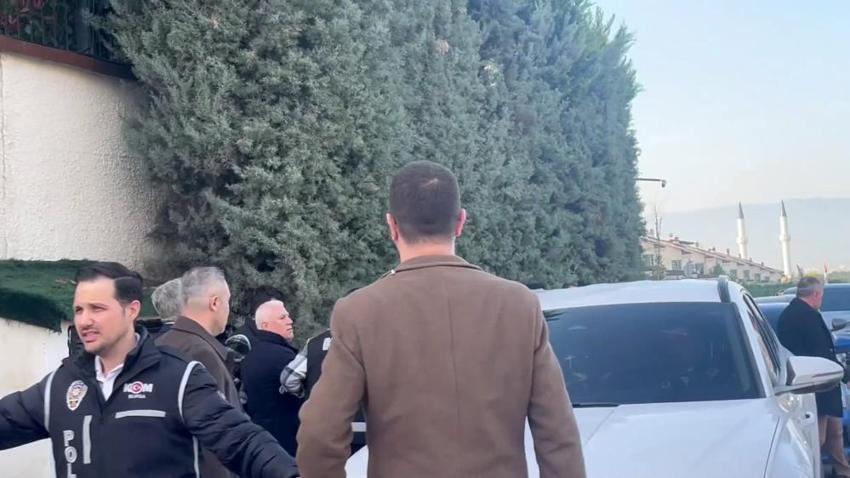 Bursa Büyükşehir Belediye Başkanı Mustafa Bozbey'in gözaltına alınma görüntüleri ortaya çıktı!
