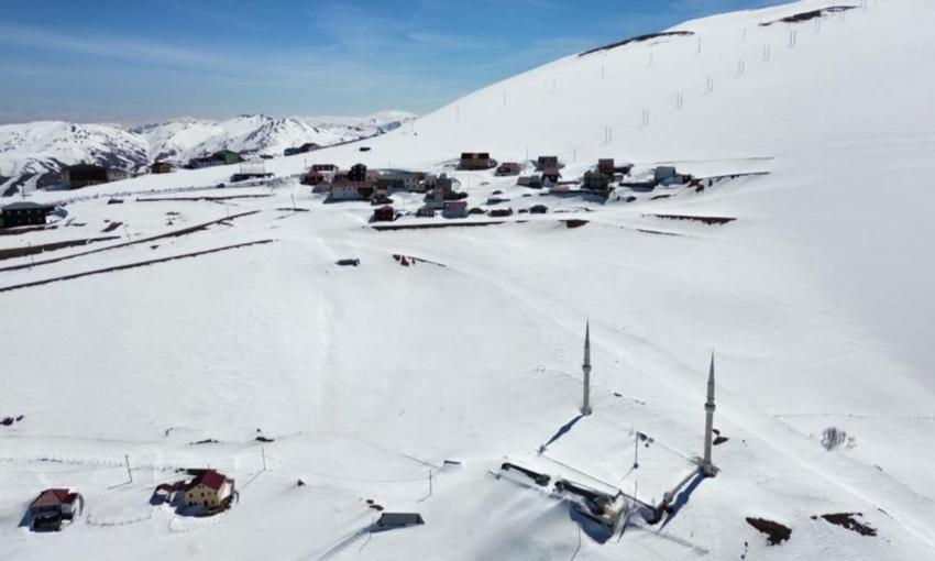 Trabzon'daki açık hava cami görenlerin ilgisini çekiyor!