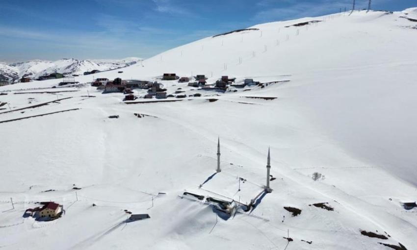 Trabzon'daki açık hava cami görenlerin ilgisini çekiyor!
