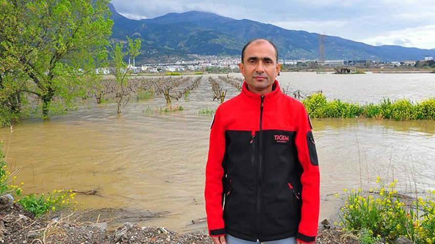 Manisa'da üzüm bağlar ikinci kez sular altında: Kök çürümesi tehlikesine karşı üretici diken üstünde!