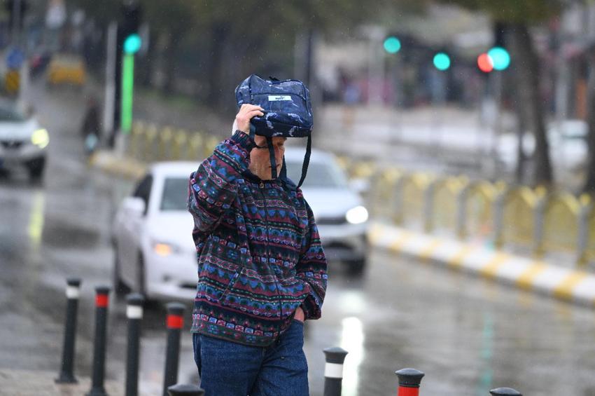 Sağanak yağışlar kuvvetli geri geliyor! Meteoroloji son raporla uyardı: Hafta sonuna kadar ülkenin tamamında etkili olacak