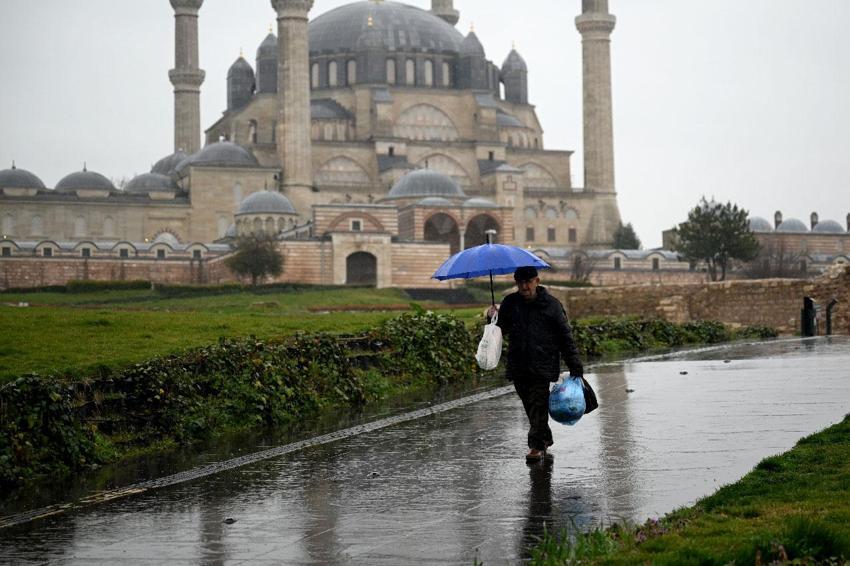 Sağanak yağışlar kuvvetli geri geliyor! Meteoroloji son raporla uyardı: Hafta sonuna kadar ülkenin tamamında etkili olacak