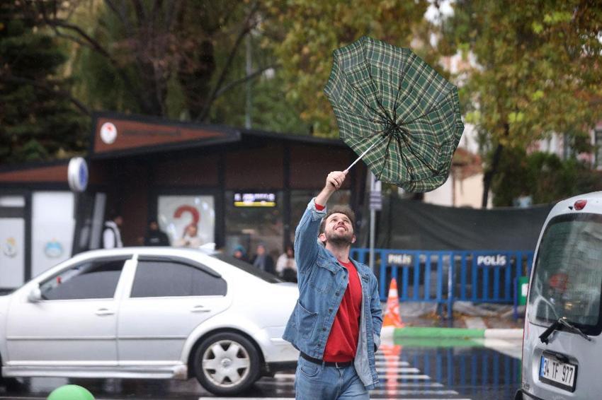 Sağanak yağışlar kuvvetli geri geliyor! Meteoroloji son raporla uyardı: Hafta sonuna kadar ülkenin tamamında etkili olacak
