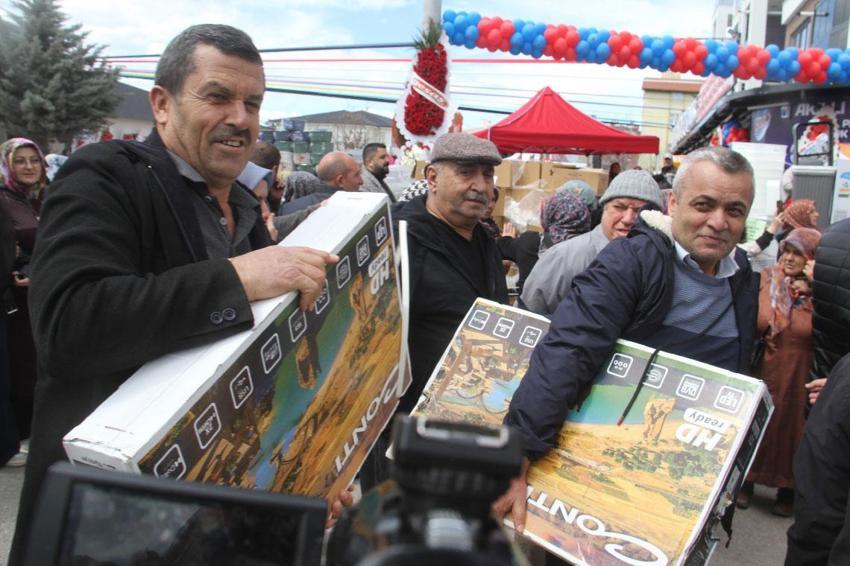Konya Beyşehir’de ucuz televizyon satışında ortalık karıştı!